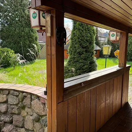 5 Zimmer Haus Mit Whirlpool, Grillhuette Und Privatem Garten, Perfekt Fuer Gruppen Oder Familien Neumuenster Exterior photo