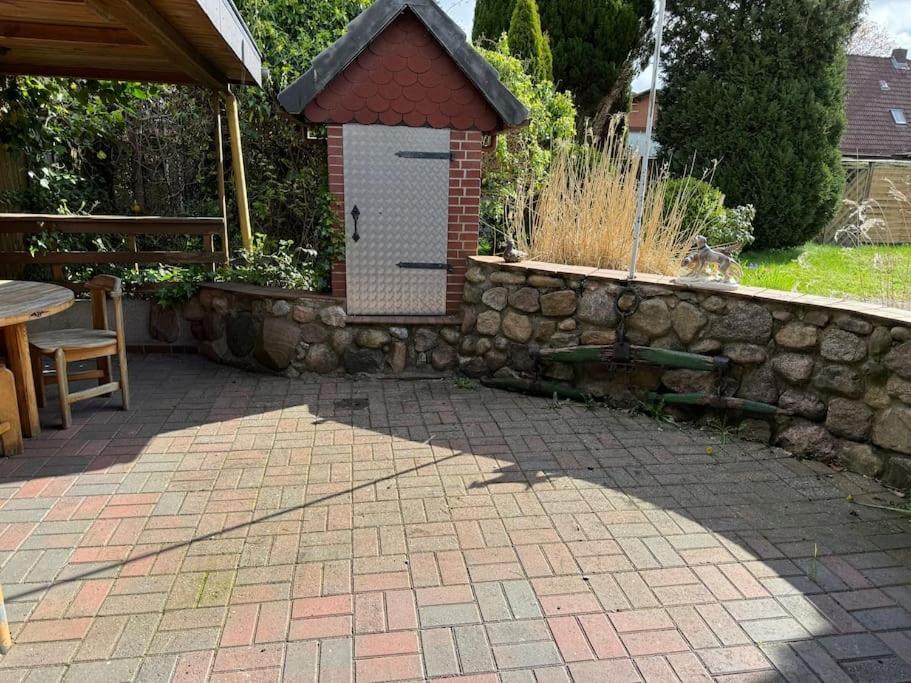 5 Haus Mit Whirlpool, Grillhuette Und Privatem Garten, Perfekt Fuer Gruppen Oder Familien Villa Neumuenster